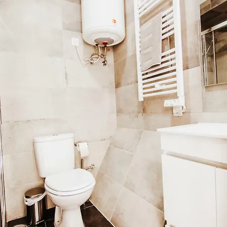 5 Rua Antao Girao Ii 公寓