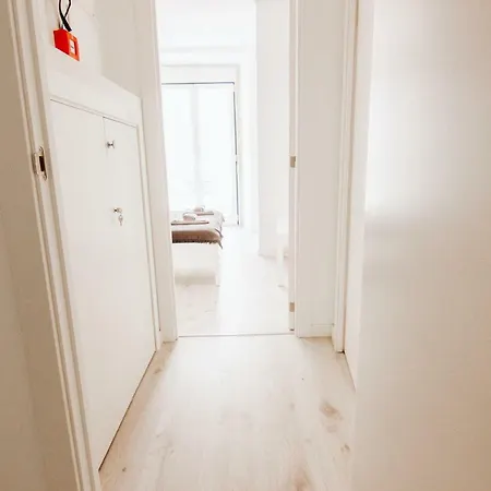 5 Rua Antao Girao Ii 公寓 *